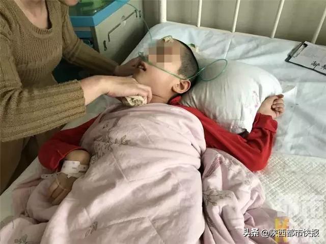 陕西10岁男童突患罕见病，不能吃饭不能说话……